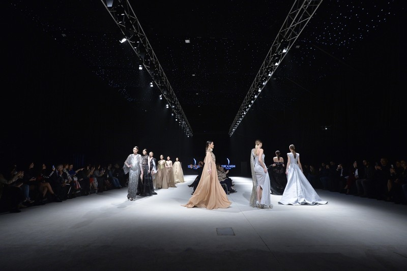 Designers & Brands Fashion Shows